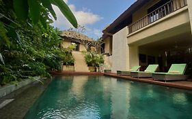 Villa Purnamasari